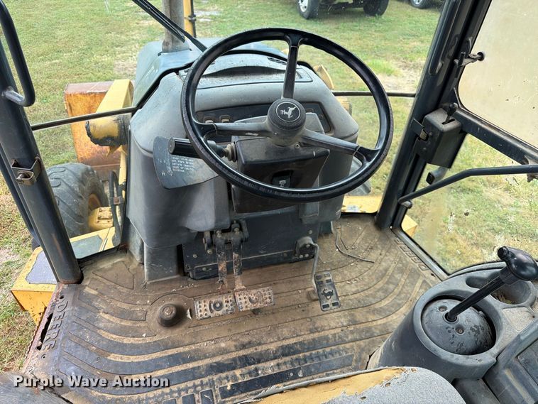image for item FK3860 2004 John Deere 310SG backhoe