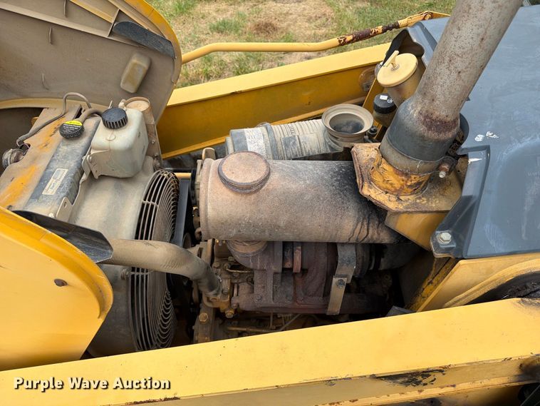 image for item FK3860 2004 John Deere 310SG backhoe