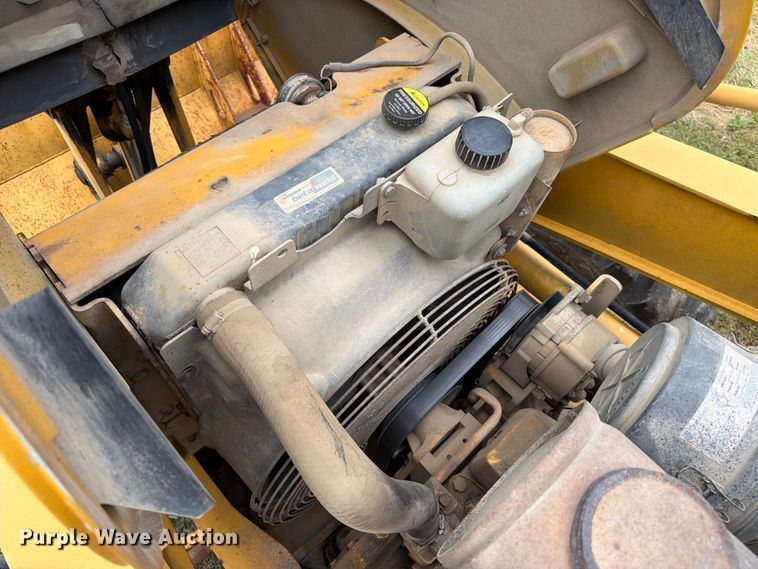 image for item FK3860 2004 John Deere 310SG backhoe