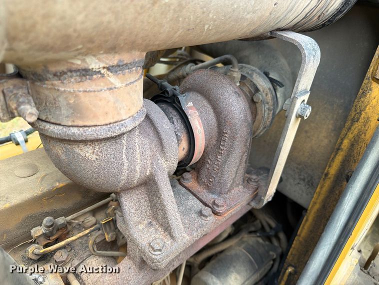 image for item FK3860 2004 John Deere 310SG backhoe