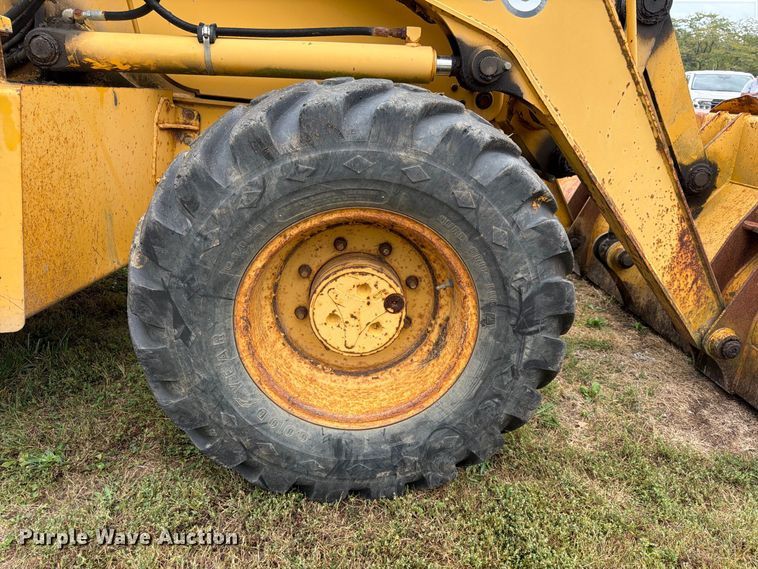 image for item FK3860 2004 John Deere 310SG backhoe
