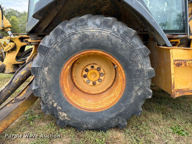 image for item FK3860 2004 John Deere 310SG backhoe
