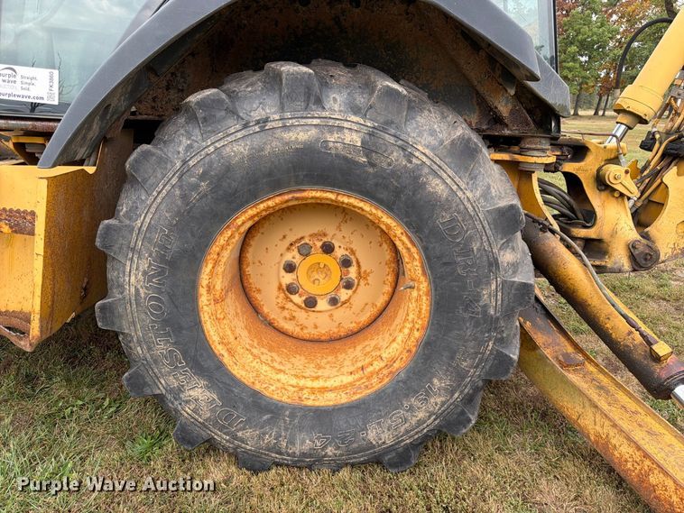 image for item FK3860 2004 John Deere 310SG backhoe