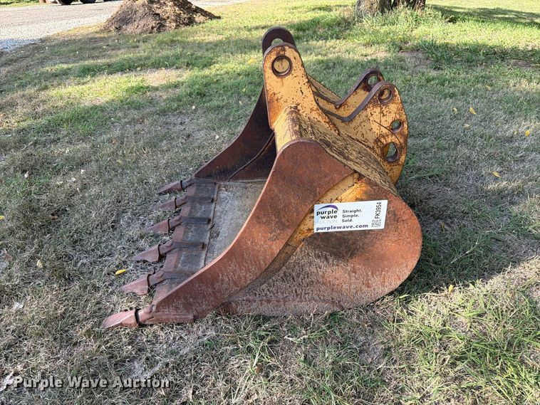 image for item FK3954 (2) backhoe buckets