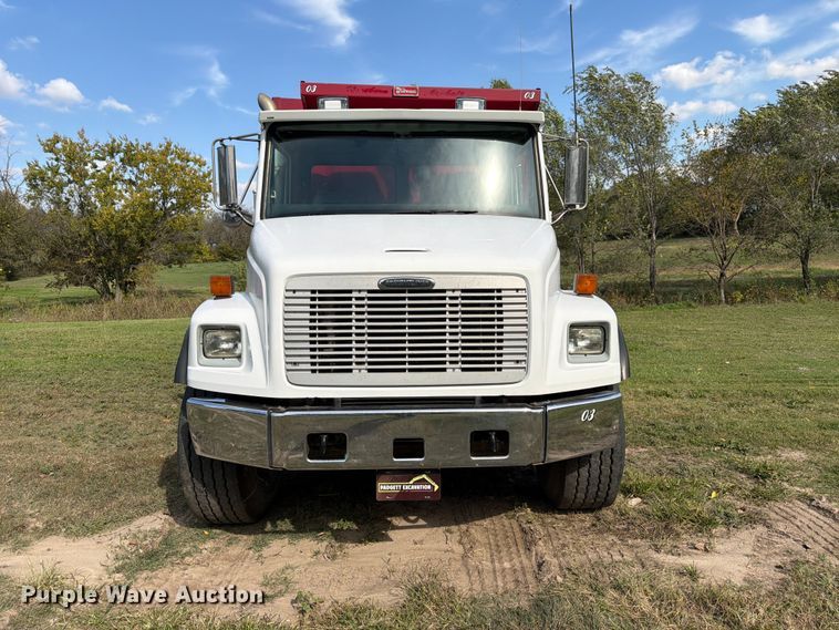 image for item FK3957 2000 Freightliner FL80 dump truck
