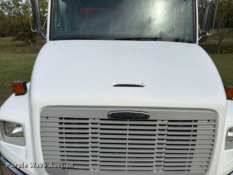 image for item FK3957 2000 Freightliner FL80 dump truck
