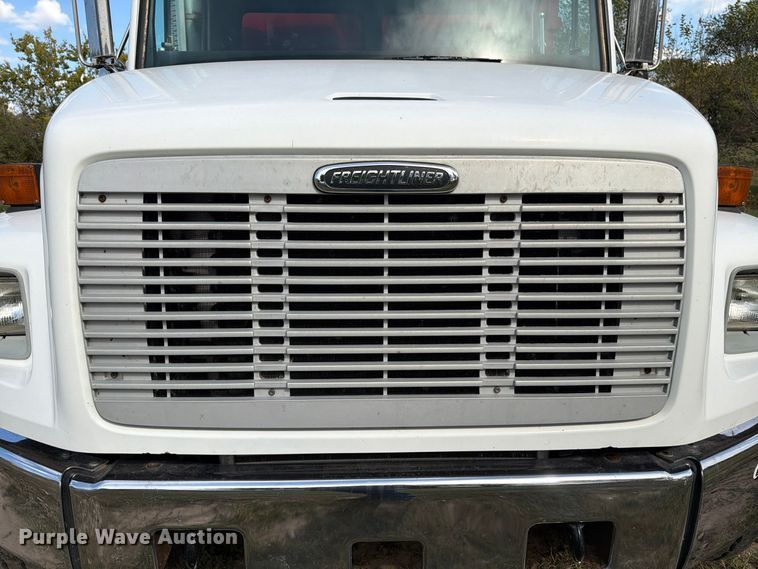 image for item FK3957 2000 Freightliner FL80 dump truck
