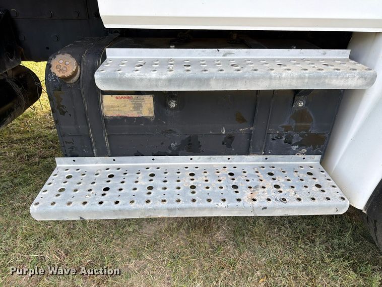 image for item FK3957 2000 Freightliner FL80 dump truck