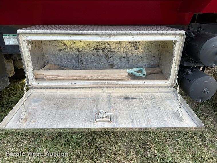 image for item FK3957 2000 Freightliner FL80 dump truck