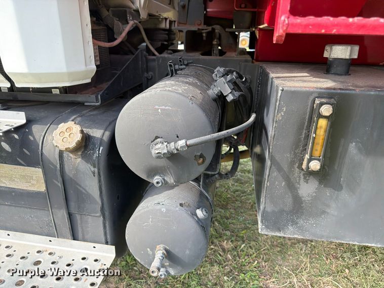 image for item FK3957 2000 Freightliner FL80 dump truck