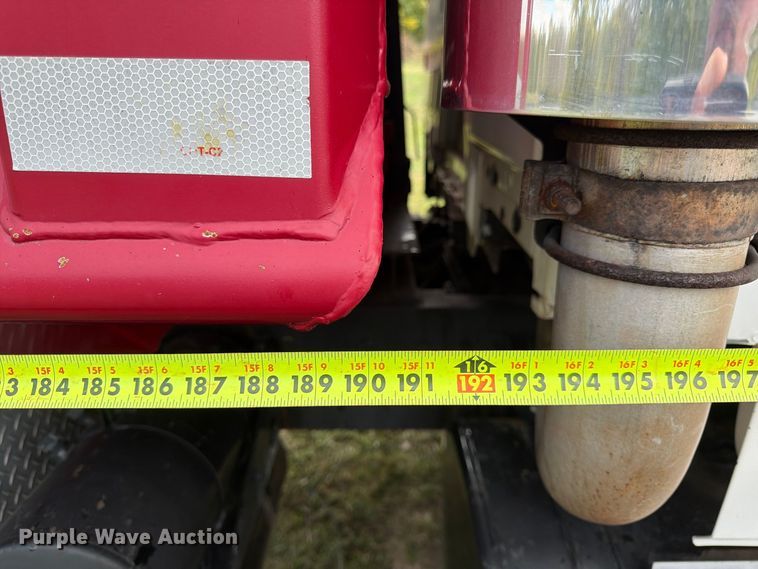 image for item FK3957 2000 Freightliner FL80 dump truck