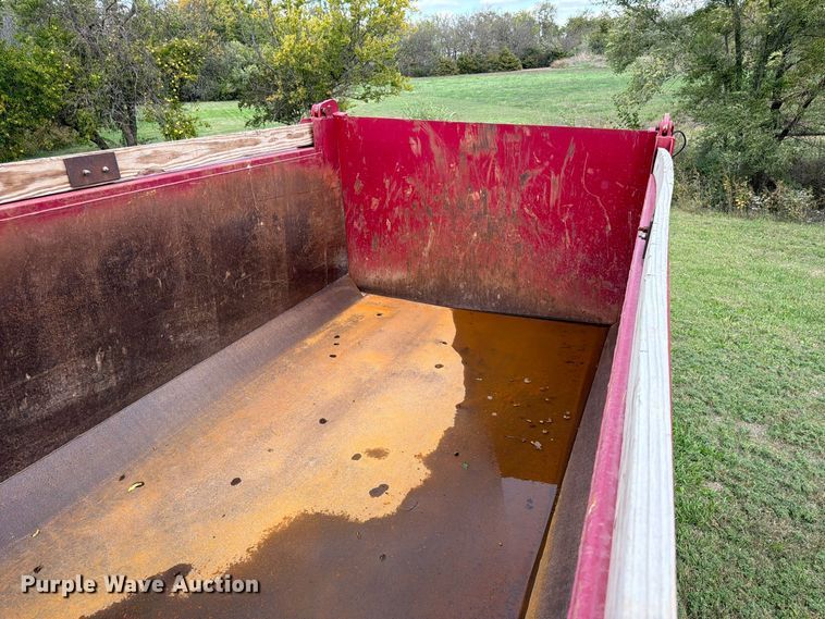 image for item FK3957 2000 Freightliner FL80 dump truck