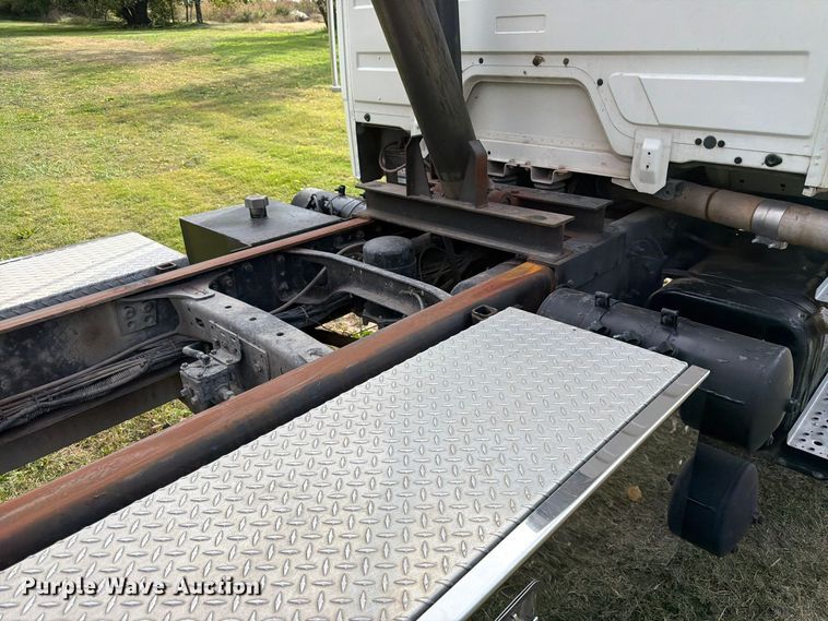image for item FK3957 2000 Freightliner FL80 dump truck