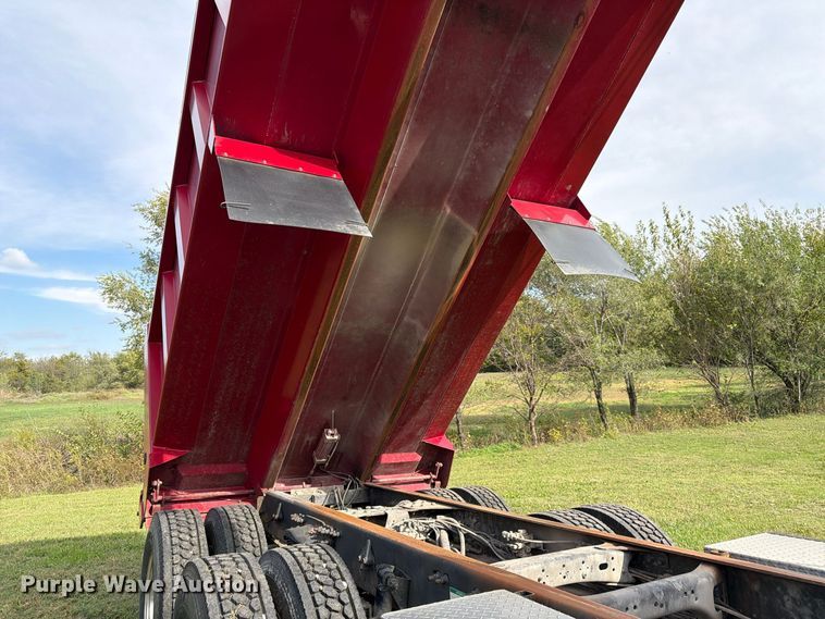 image for item FK3957 2000 Freightliner FL80 dump truck