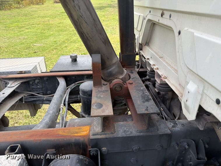 image for item FK3957 2000 Freightliner FL80 dump truck