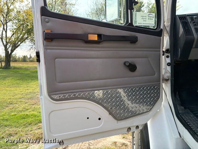 image for item FK3957 2000 Freightliner FL80 dump truck