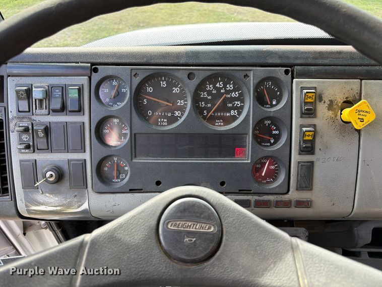 image for item FK3957 2000 Freightliner FL80 dump truck