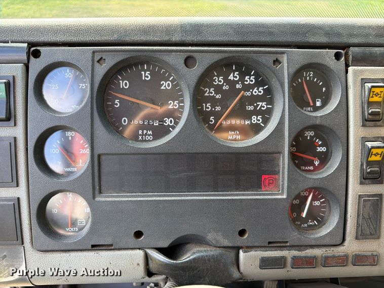 image for item FK3957 2000 Freightliner FL80 dump truck