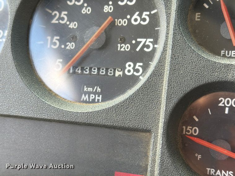 image for item FK3957 2000 Freightliner FL80 dump truck
