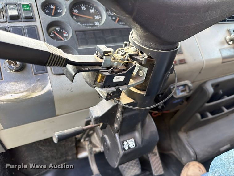 image for item FK3957 2000 Freightliner FL80 dump truck