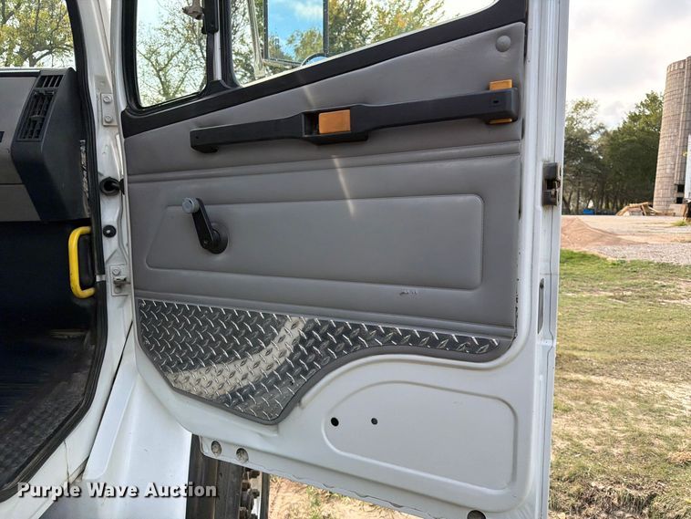 image for item FK3957 2000 Freightliner FL80 dump truck