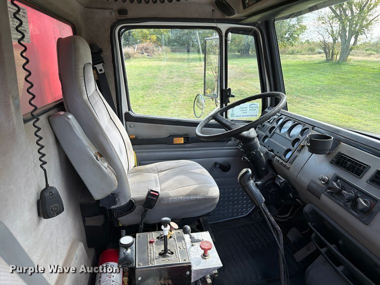 image for item FK3957 2000 Freightliner FL80 dump truck