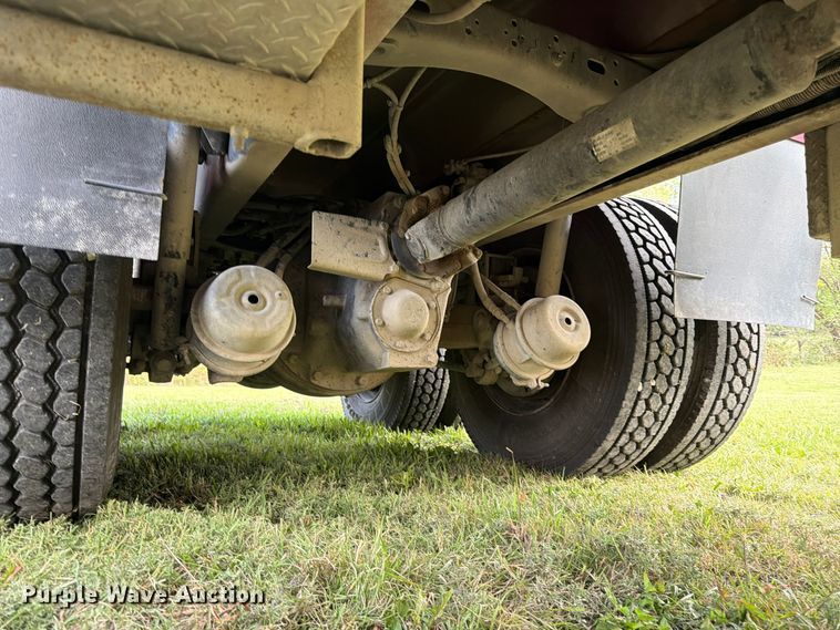 image for item FK3957 2000 Freightliner FL80 dump truck