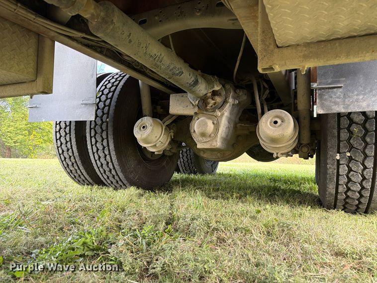 image for item FK3957 2000 Freightliner FL80 dump truck