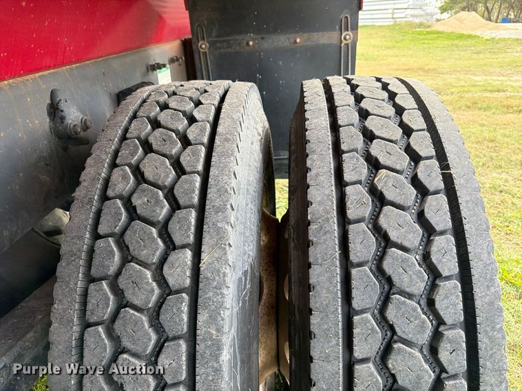 image for item FK3957 2000 Freightliner FL80 dump truck