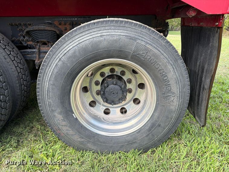 image for item FK3957 2000 Freightliner FL80 dump truck