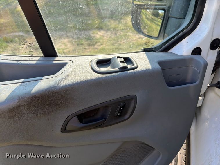 image for item FK3958 2016 Ford Transit 250 delivery van