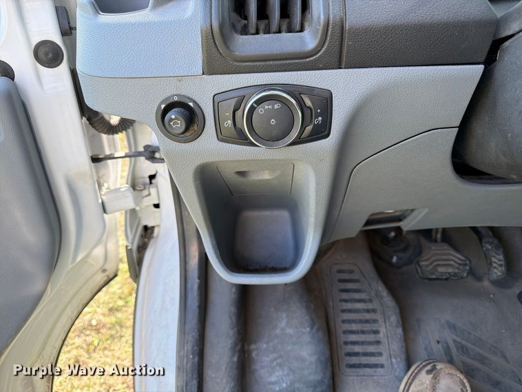 image for item FK3958 2016 Ford Transit 250 delivery van
