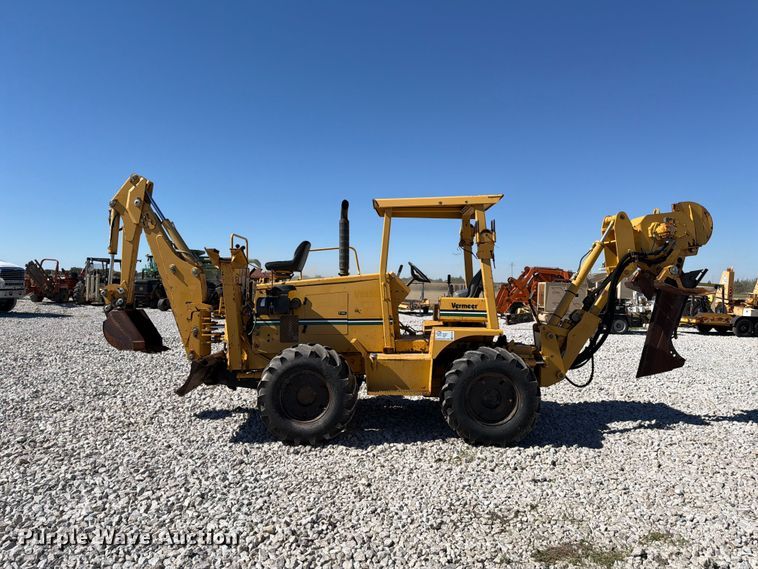 image for item FK4190 2002 Vermeer V8550A cable plow