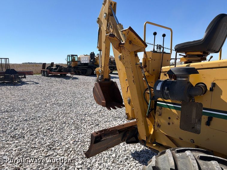 image for item FK4190 2002 Vermeer V8550A cable plow