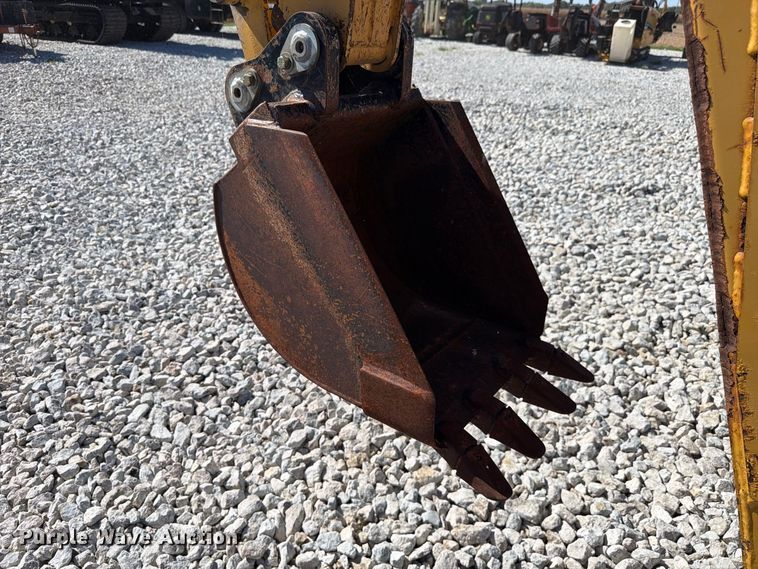 image for item FK4190 2002 Vermeer V8550A cable plow