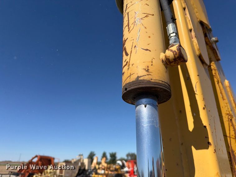 image for item FK4190 2002 Vermeer V8550A cable plow