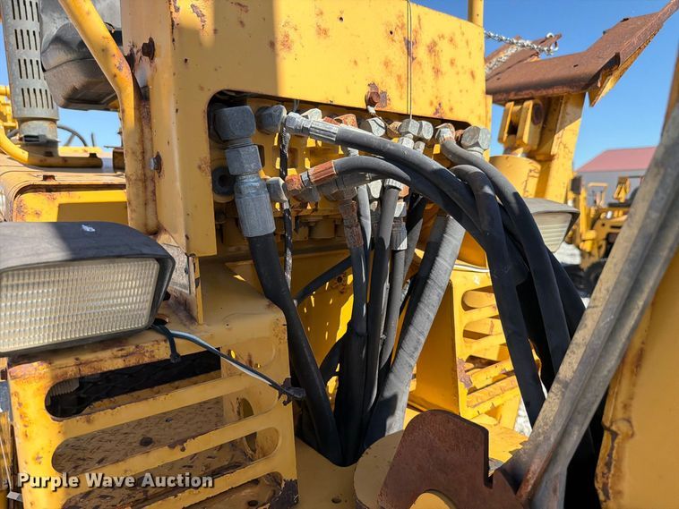 image for item FK4190 2002 Vermeer V8550A cable plow