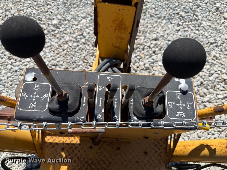 image for item FK4190 2002 Vermeer V8550A cable plow