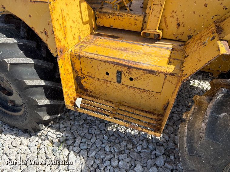 image for item FK4190 2002 Vermeer V8550A cable plow