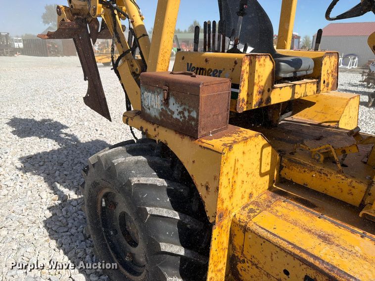 image for item FK4190 2002 Vermeer V8550A cable plow