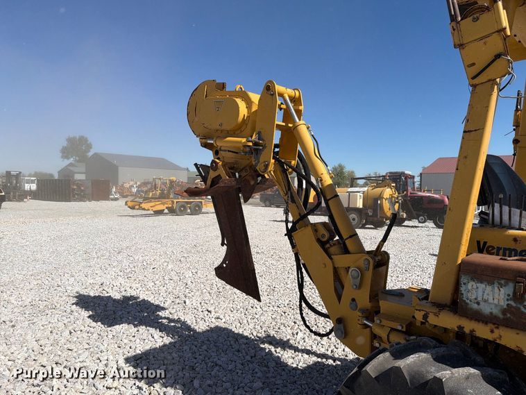 image for item FK4190 2002 Vermeer V8550A cable plow