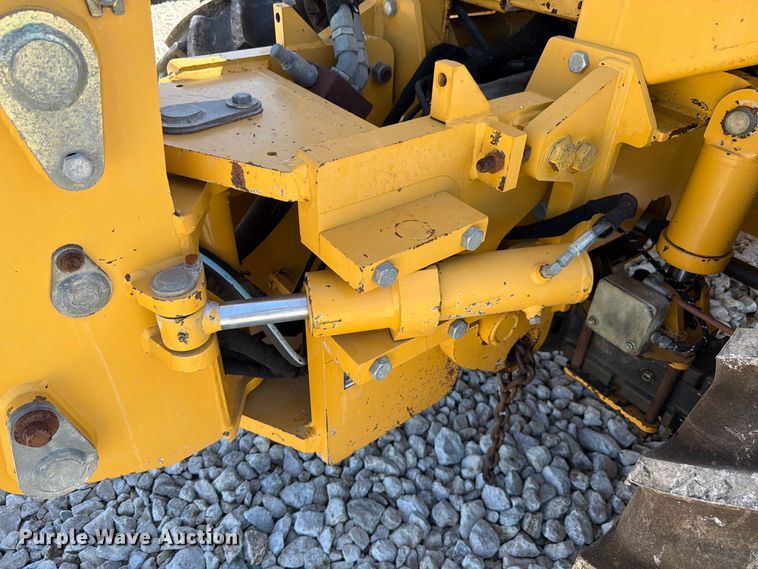 image for item FK4190 2002 Vermeer V8550A cable plow