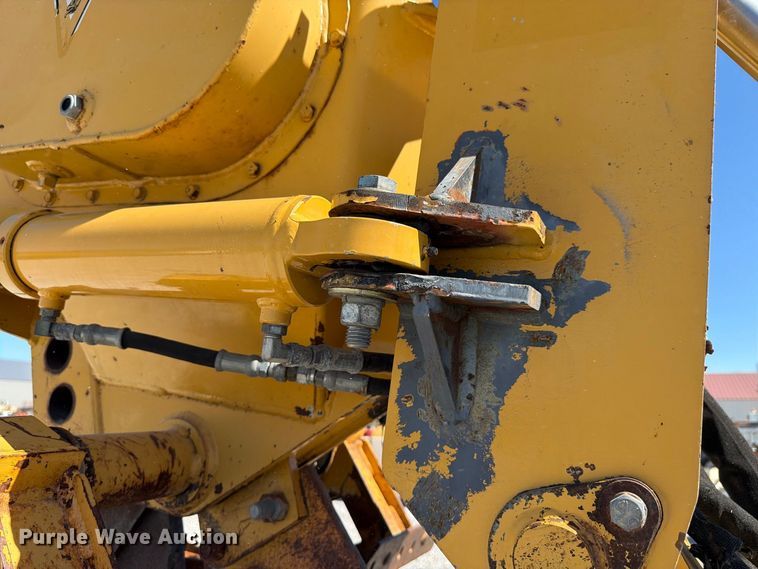 image for item FK4190 2002 Vermeer V8550A cable plow