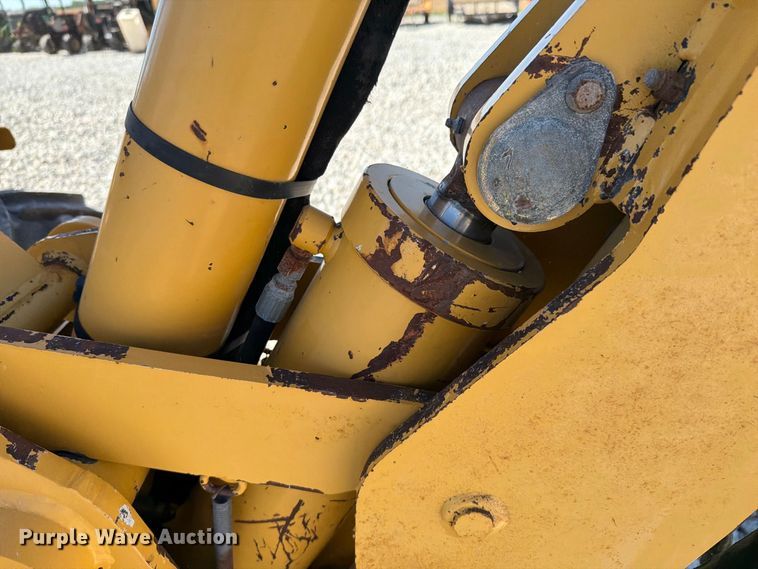 image for item FK4190 2002 Vermeer V8550A cable plow