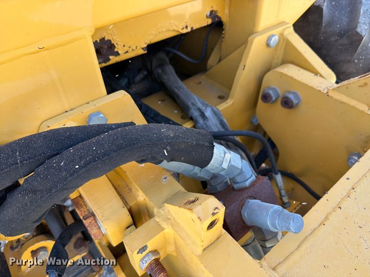 image for item FK4190 2002 Vermeer V8550A cable plow