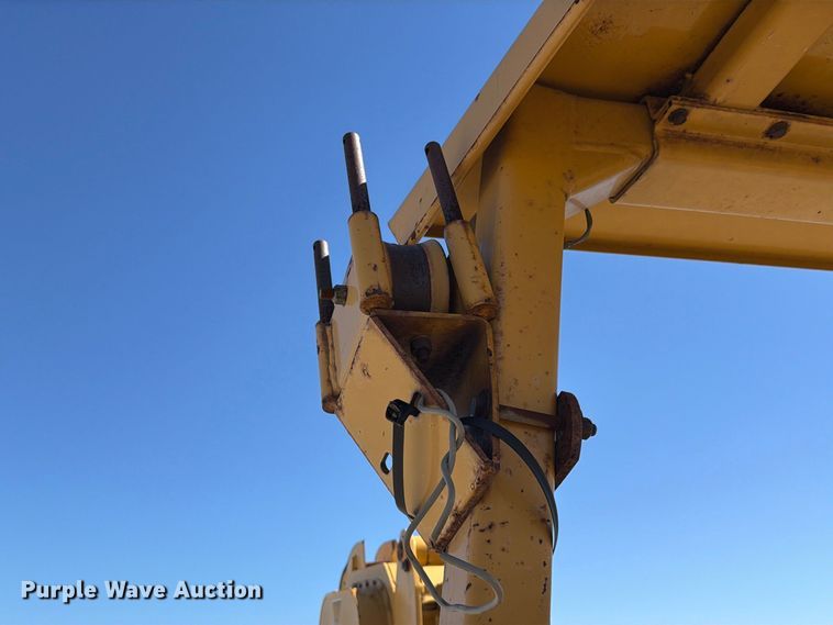 image for item FK4190 2002 Vermeer V8550A cable plow
