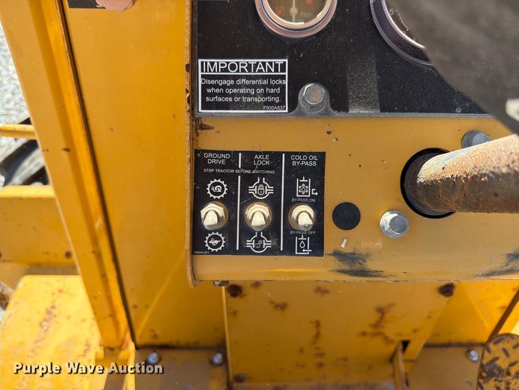 image for item FK4190 2002 Vermeer V8550A cable plow