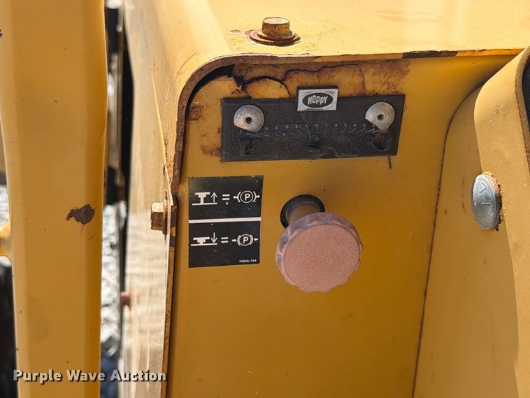 image for item FK4190 2002 Vermeer V8550A cable plow