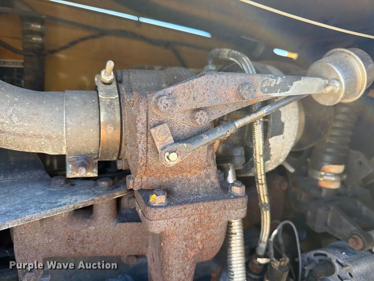 image for item FK4190 2002 Vermeer V8550A cable plow