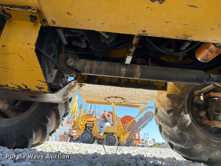 image for item FK4190 2002 Vermeer V8550A cable plow